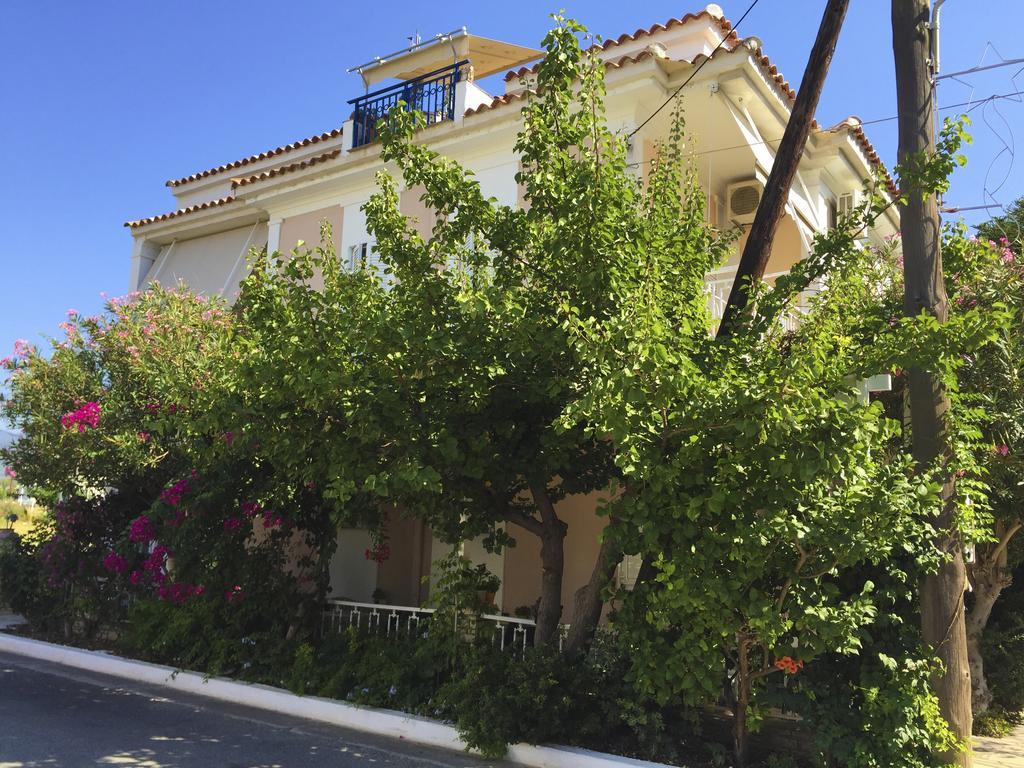 איריון Spiti Hotel מראה חיצוני תמונה
